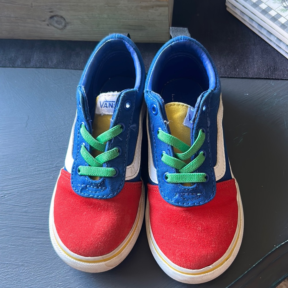 Size 10 toddler vans